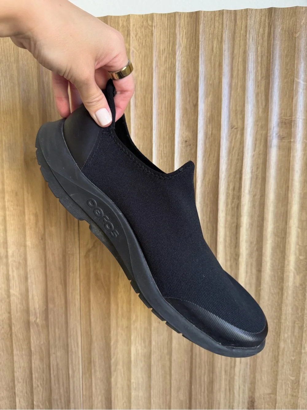 OOFOS size 12